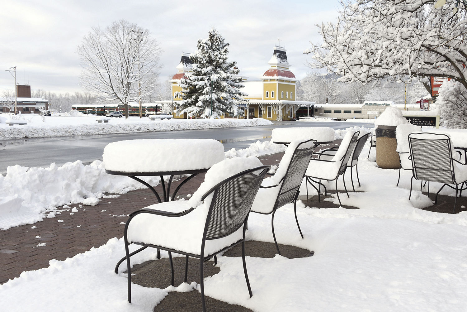 Spring storm dumps 7.5 inches
